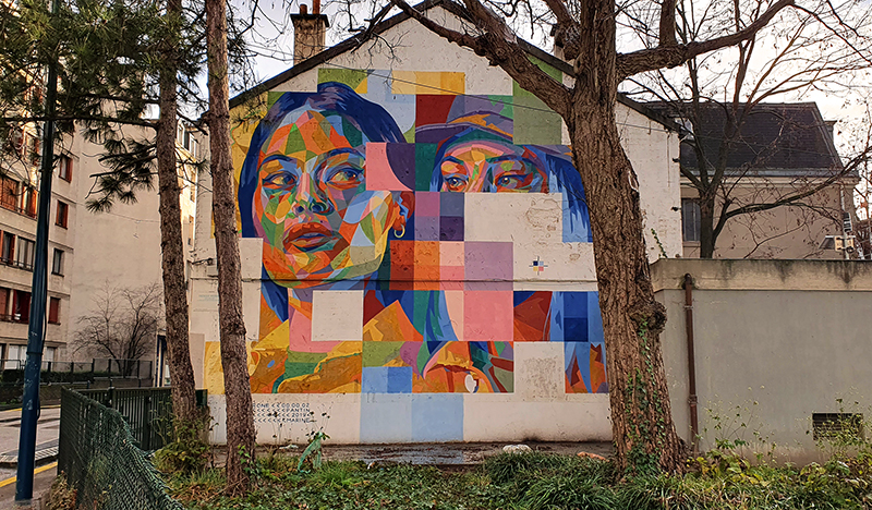 street art in Pantin Paris mural by Dourone